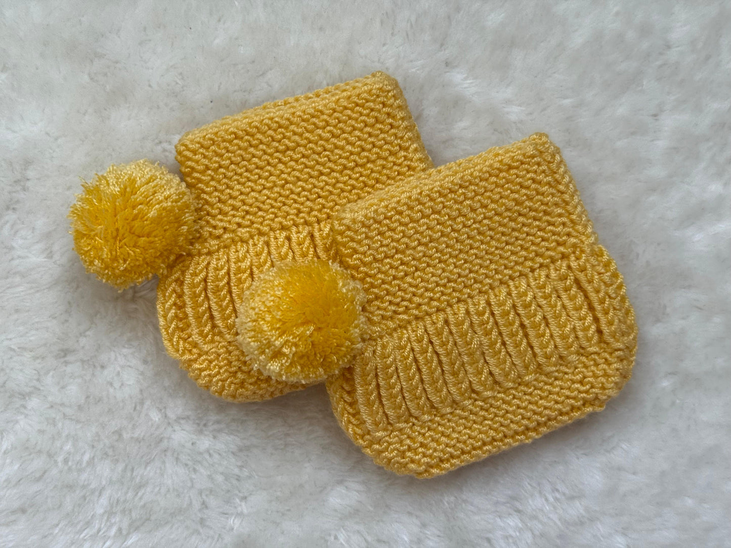 Handstickade Babytofflor